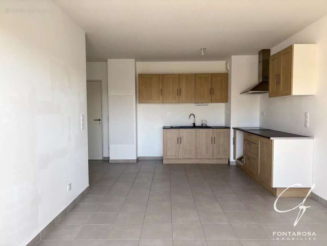 Appartement à LE MUY