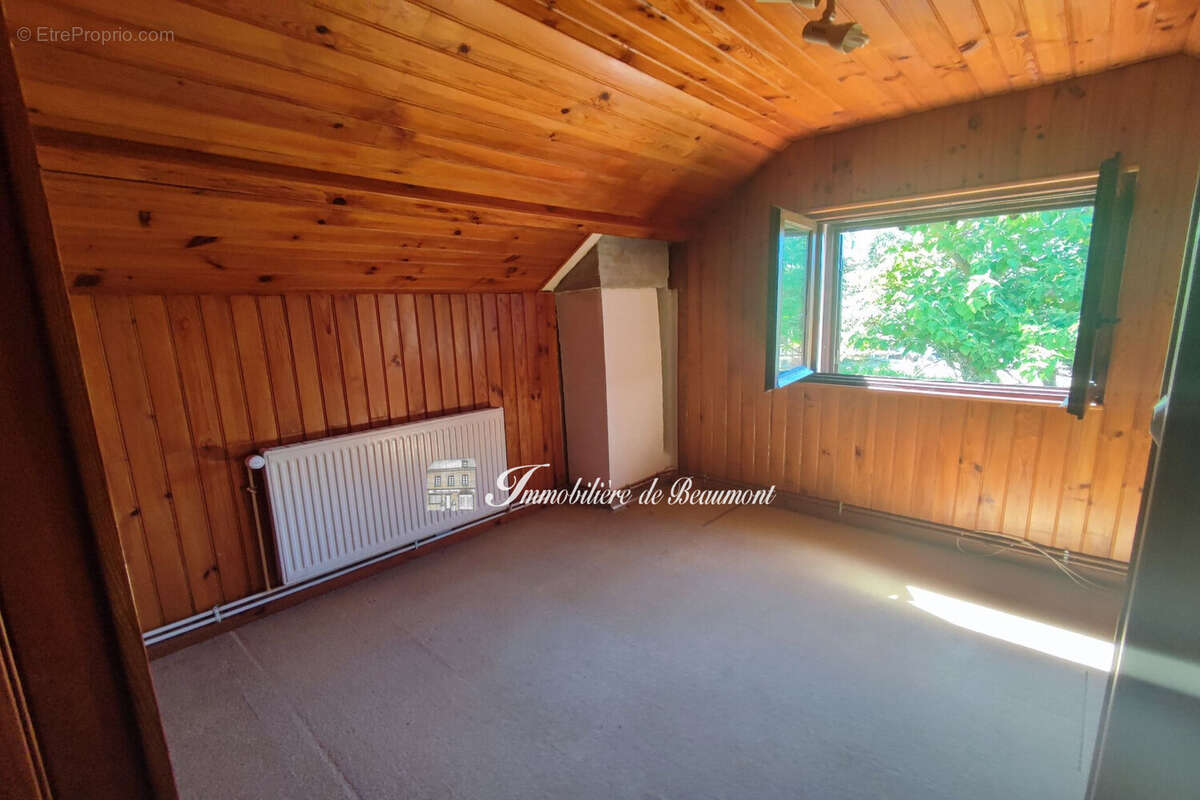 Maison 135 m² à Beaumont-Le-Roger  - photo 9