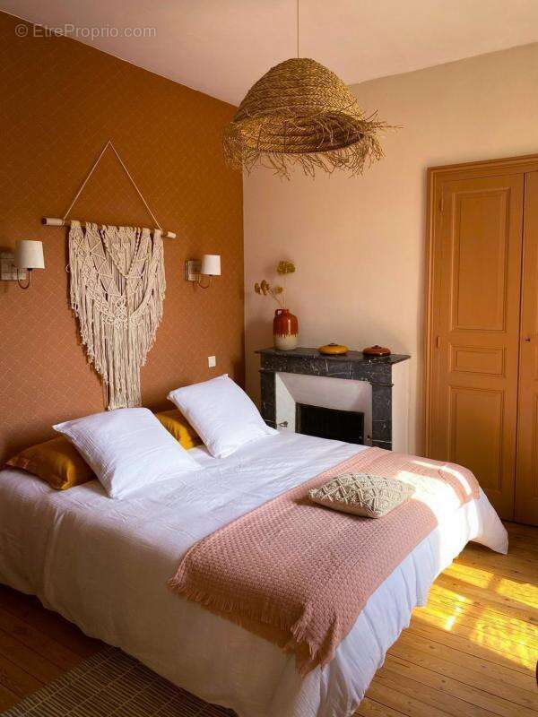 Maison à NEUILLE-PONT-PIERRE