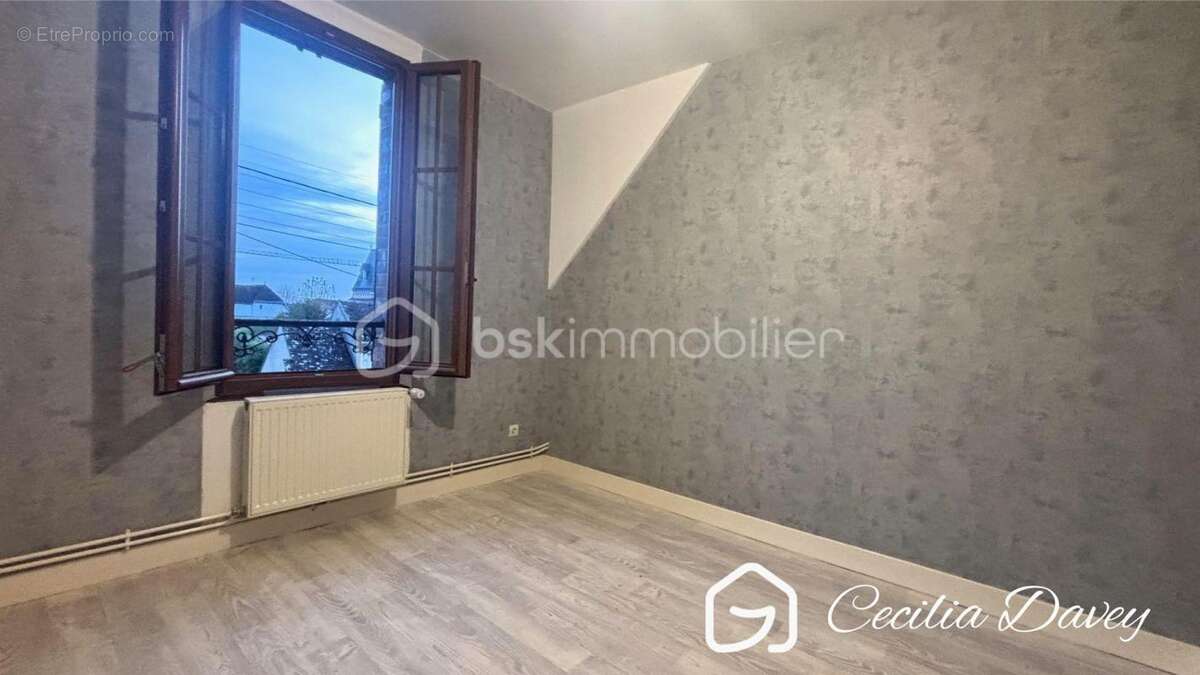 *** Nouveauté : Jolie Maison bourgeoise entièrement refaite à neuf, avec son petit jardin située en plein cœur de la ville de Se - photo 6