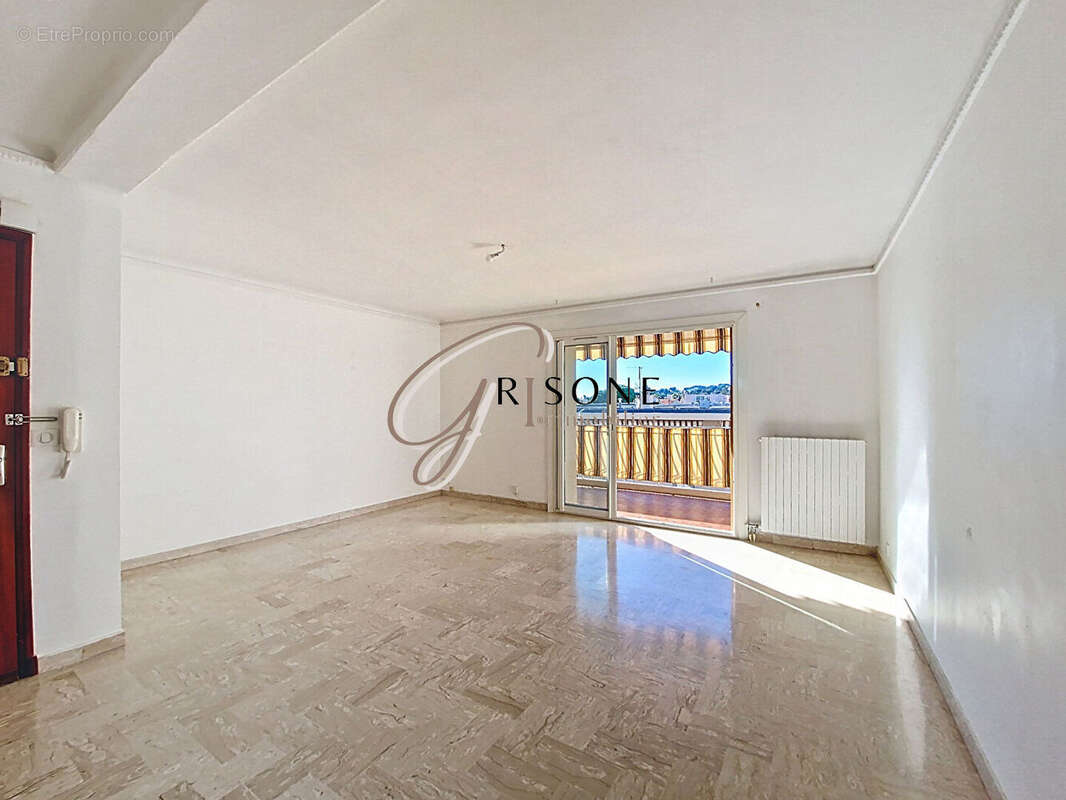 Appartement à SANARY-SUR-MER