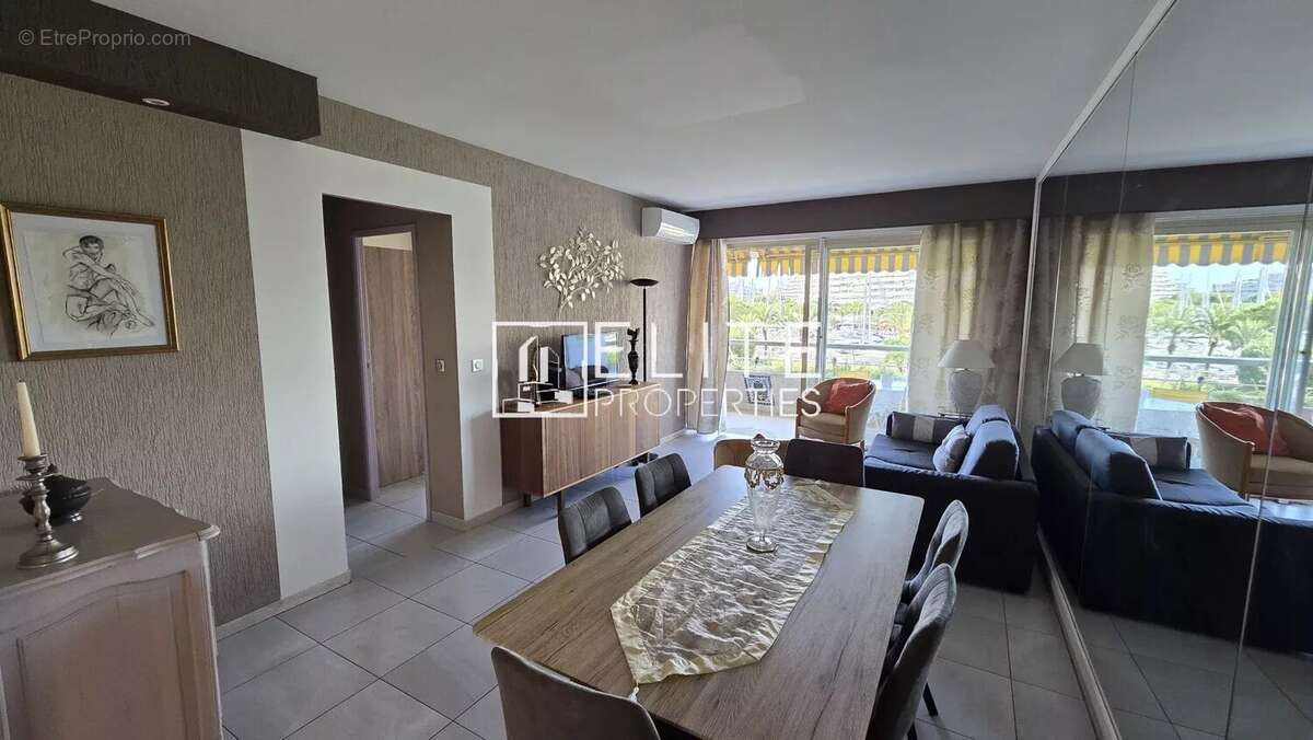 Appartement à VILLENEUVE-LOUBET