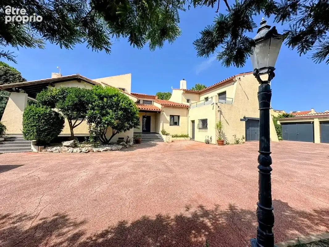 Maison 4 faces sur terrain de 3394 m2 (constructible) avec piscine - photo 18