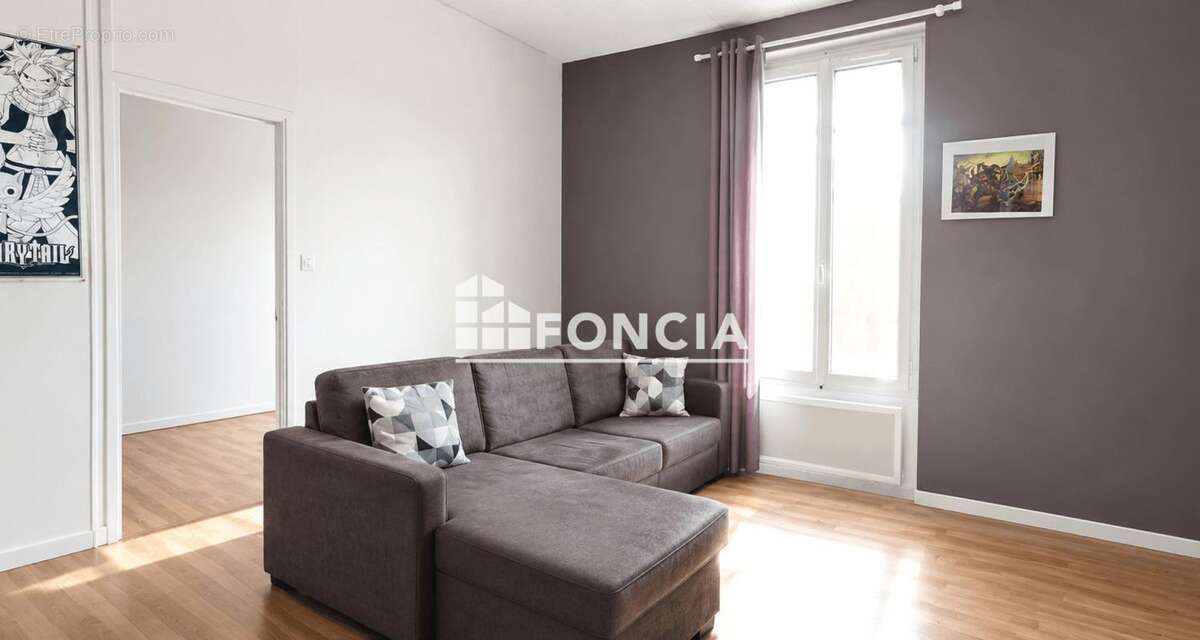 À VENDRE – CHÂTEAU-THIERRY – T3 de 61,70 m² à rénover – Hyper-centre - photo 3