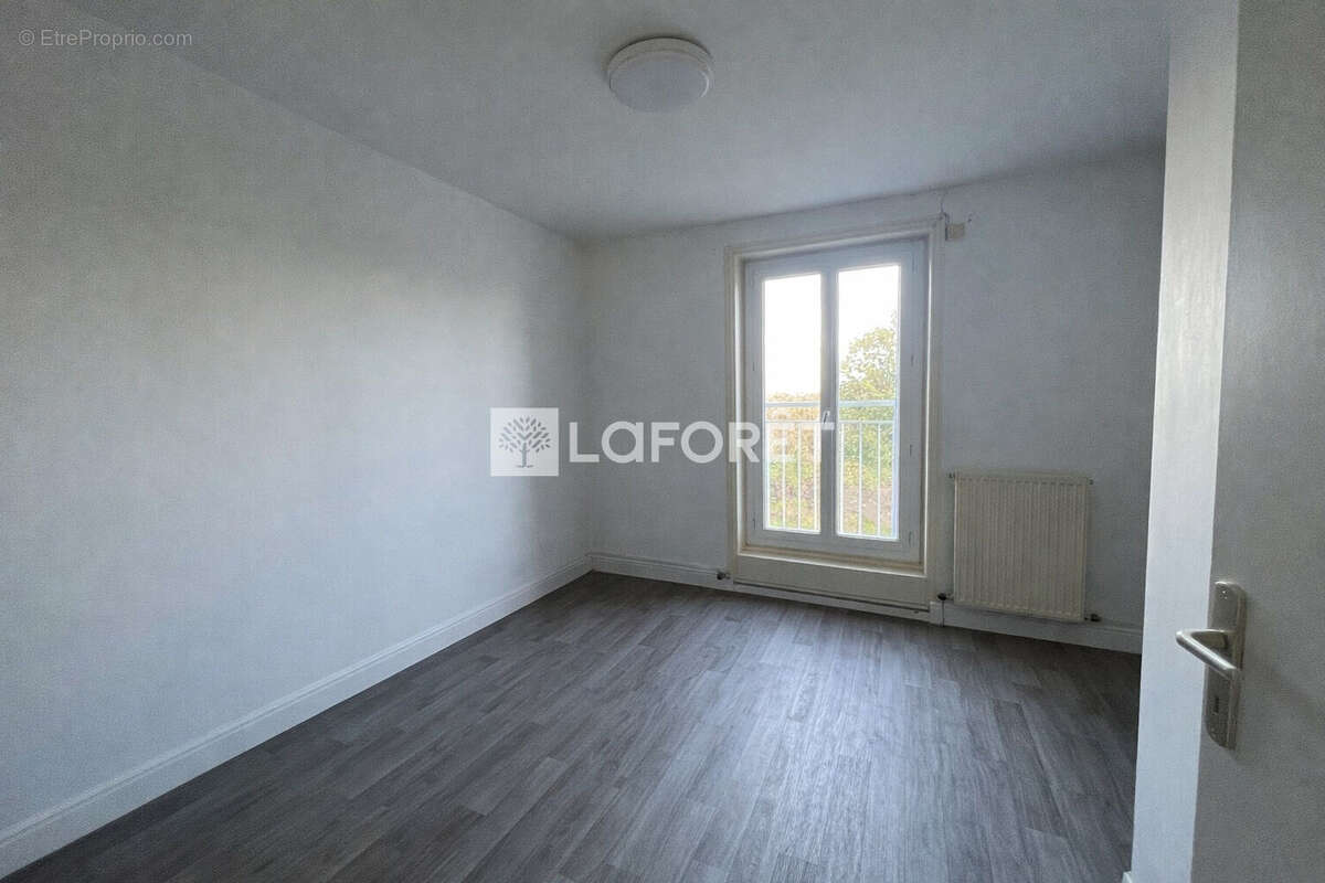 Maison avec terrasse, proche de toutes les commodités - photo 5