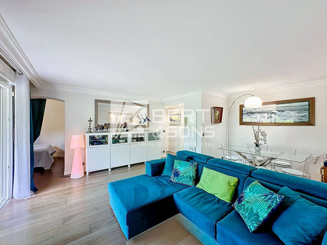 Appartement à MANDELIEU-LA-NAPOULE