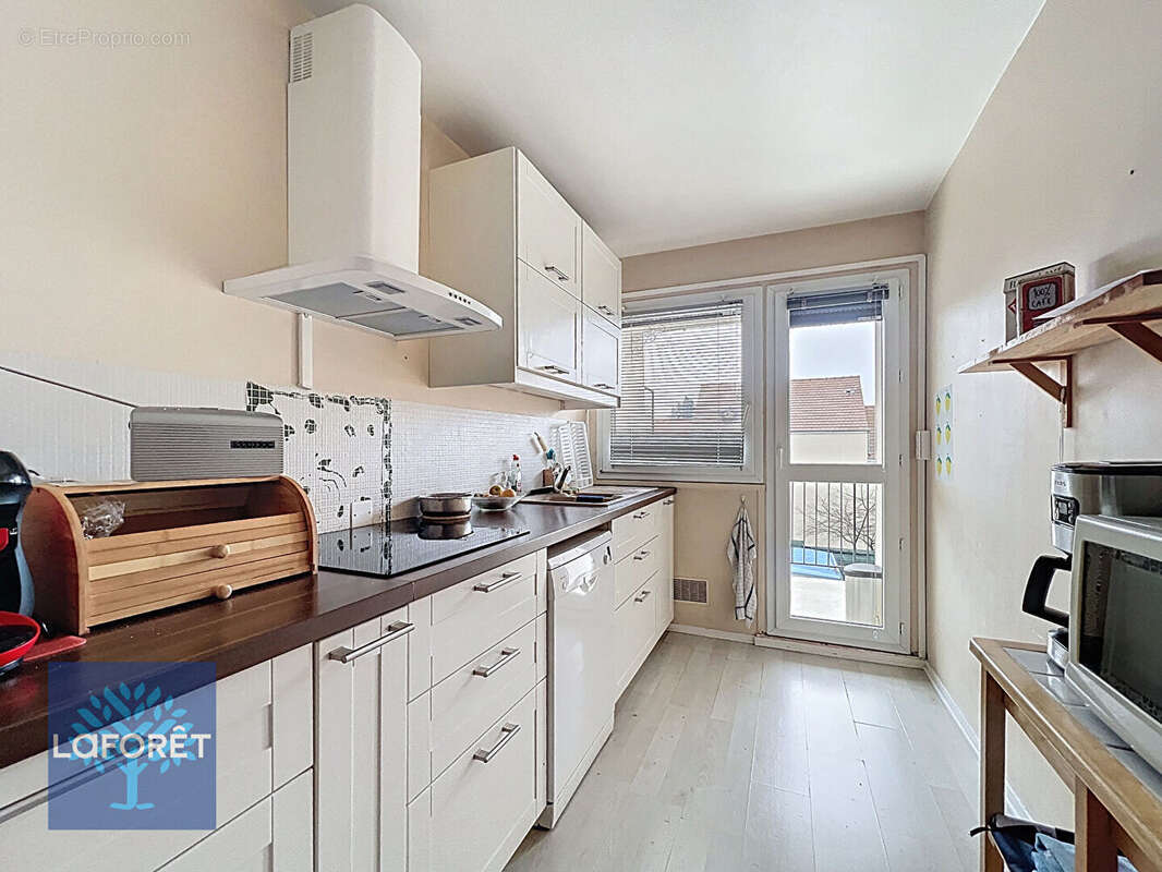 Appartement à MENNECY