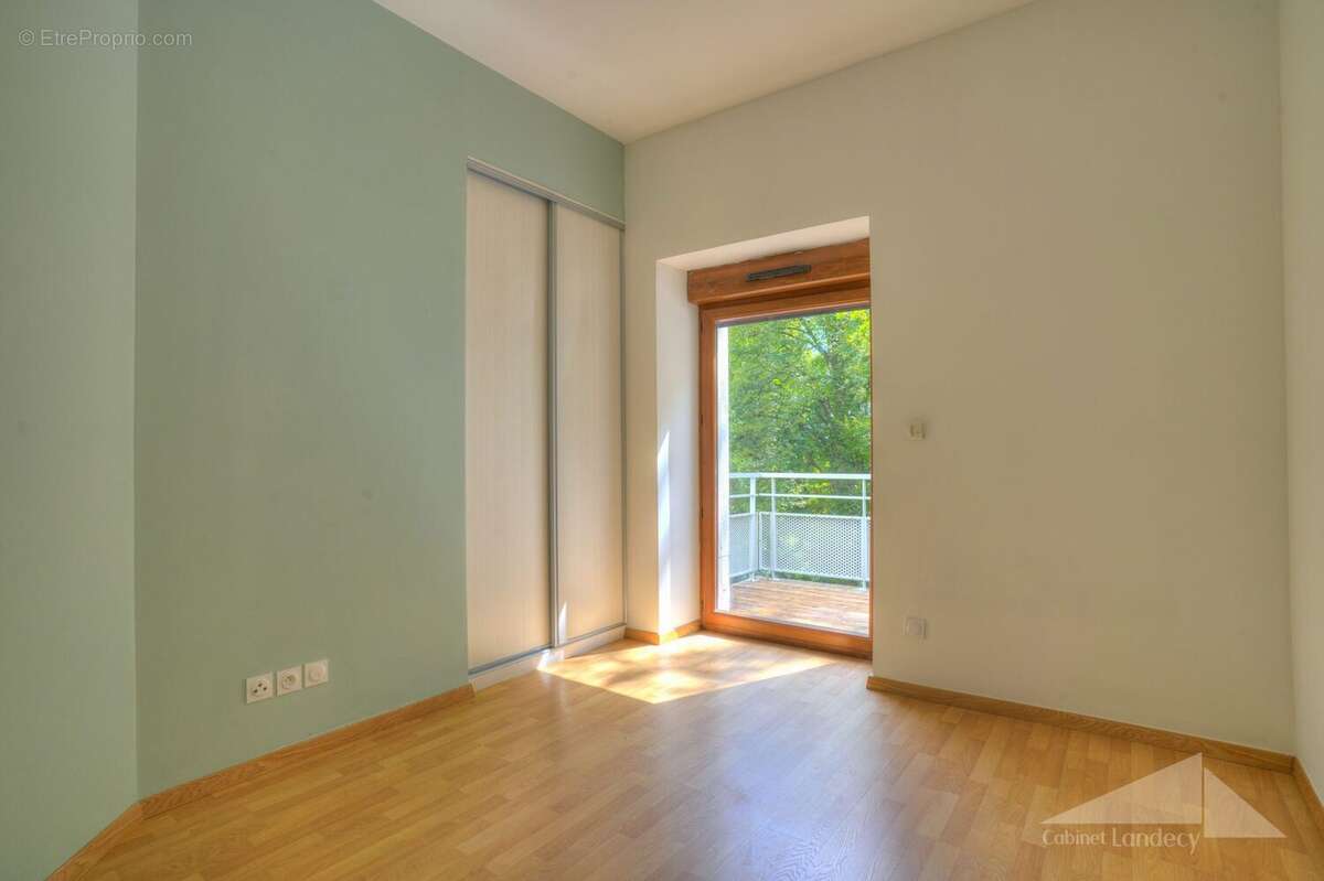 Appartement 67 m² à Thoiry  - photo 4