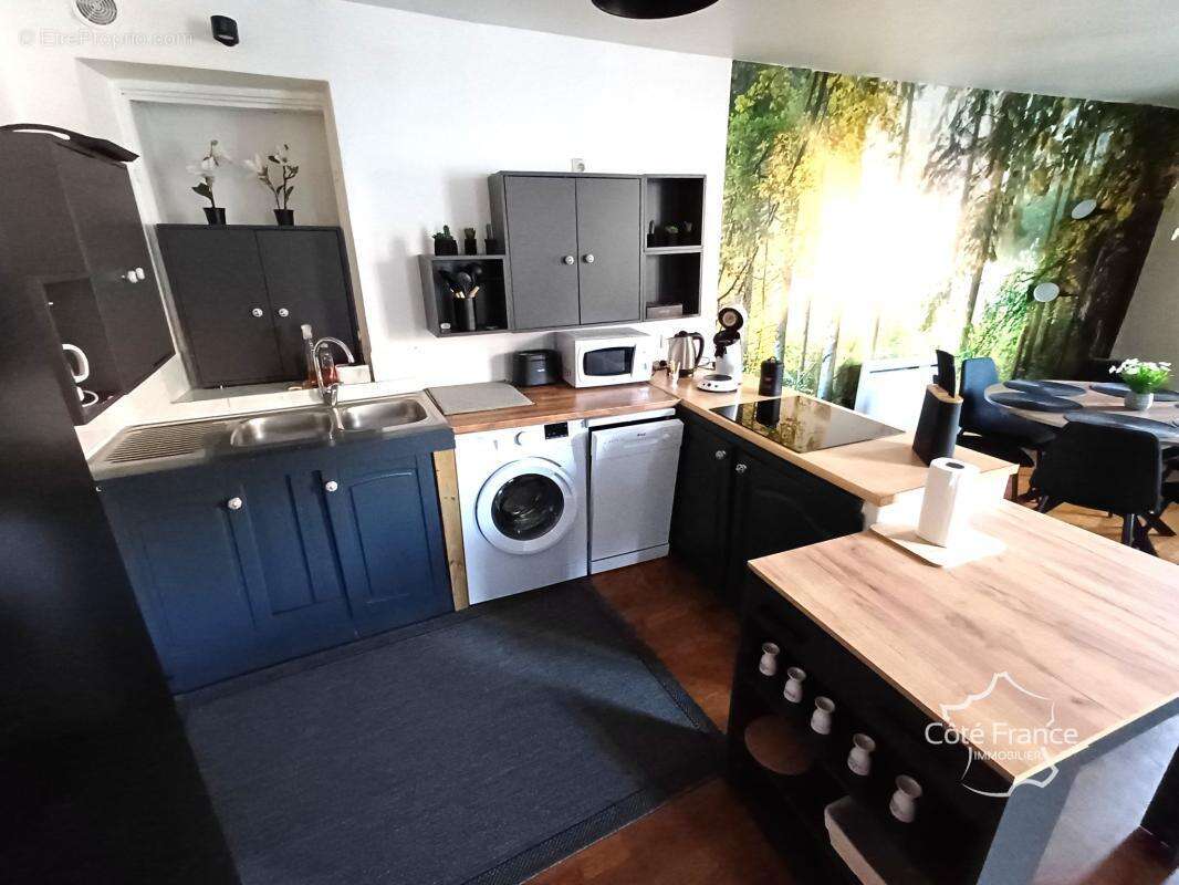 Immeuble de rapport de 160 m2 en pierres et composé de trois - photo 30