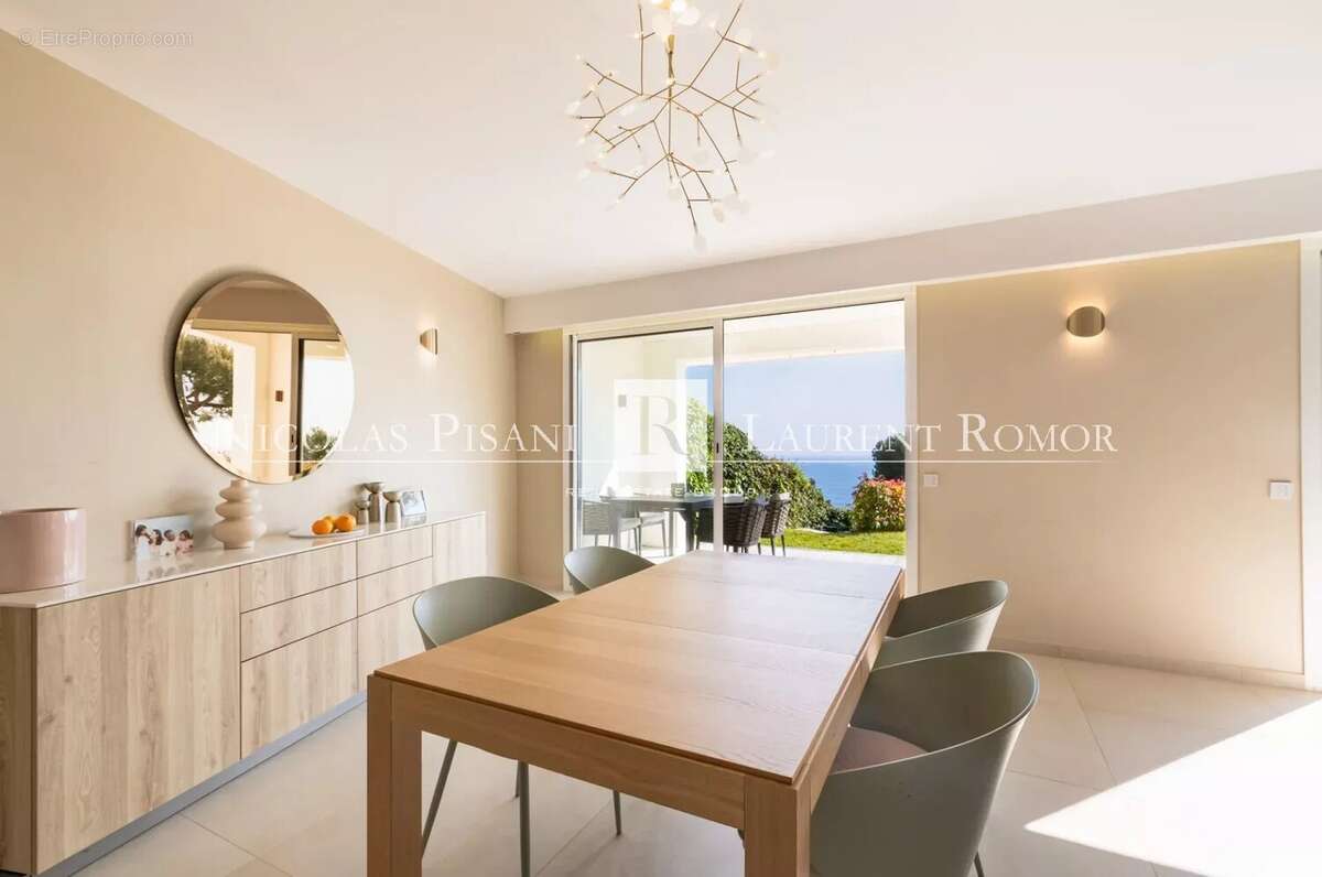 Appartement à VILLEFRANCHE-SUR-MER