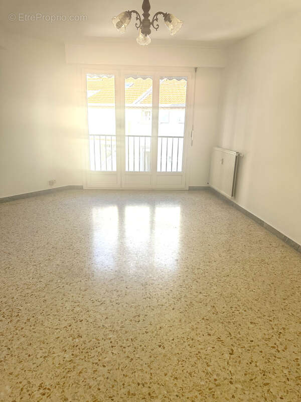 Grand deux pièces modulable  lumineux 61 m2-Fort potentiel - photo 3