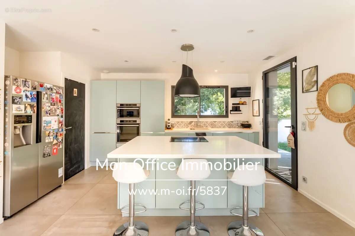 Maison à LE THOLONET