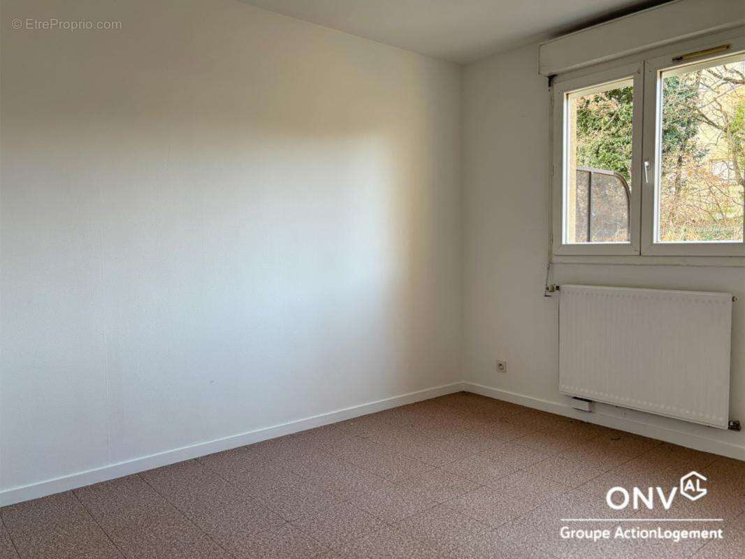 Appartement à L'ISLE-D'ABEAU