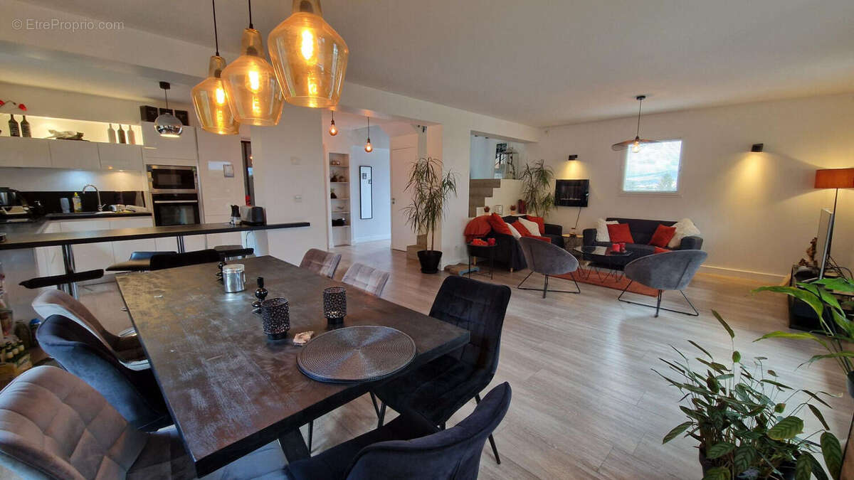 Appartement à VIVIERS-DU-LAC