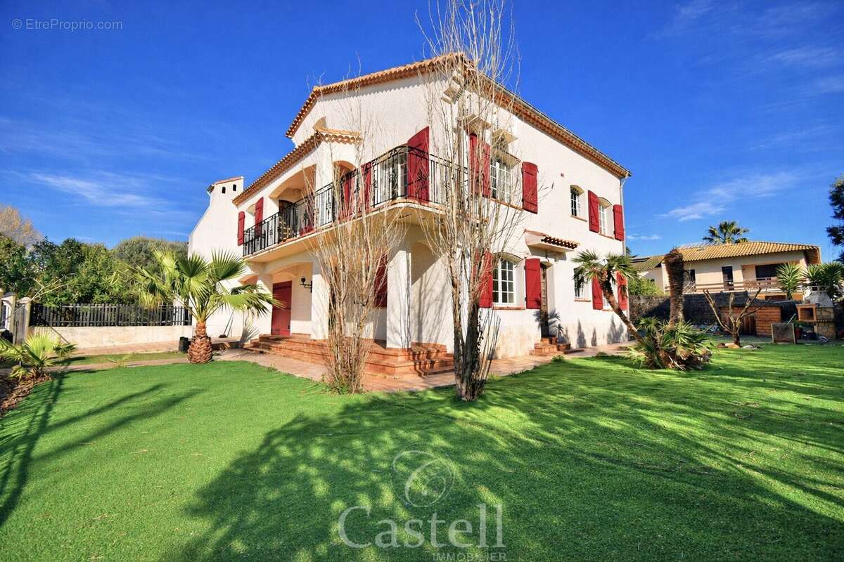 *** Maison "8 pièces" avec T3 indépendant, piscine et vue dégagée sur l'Hérault *** - photo 2