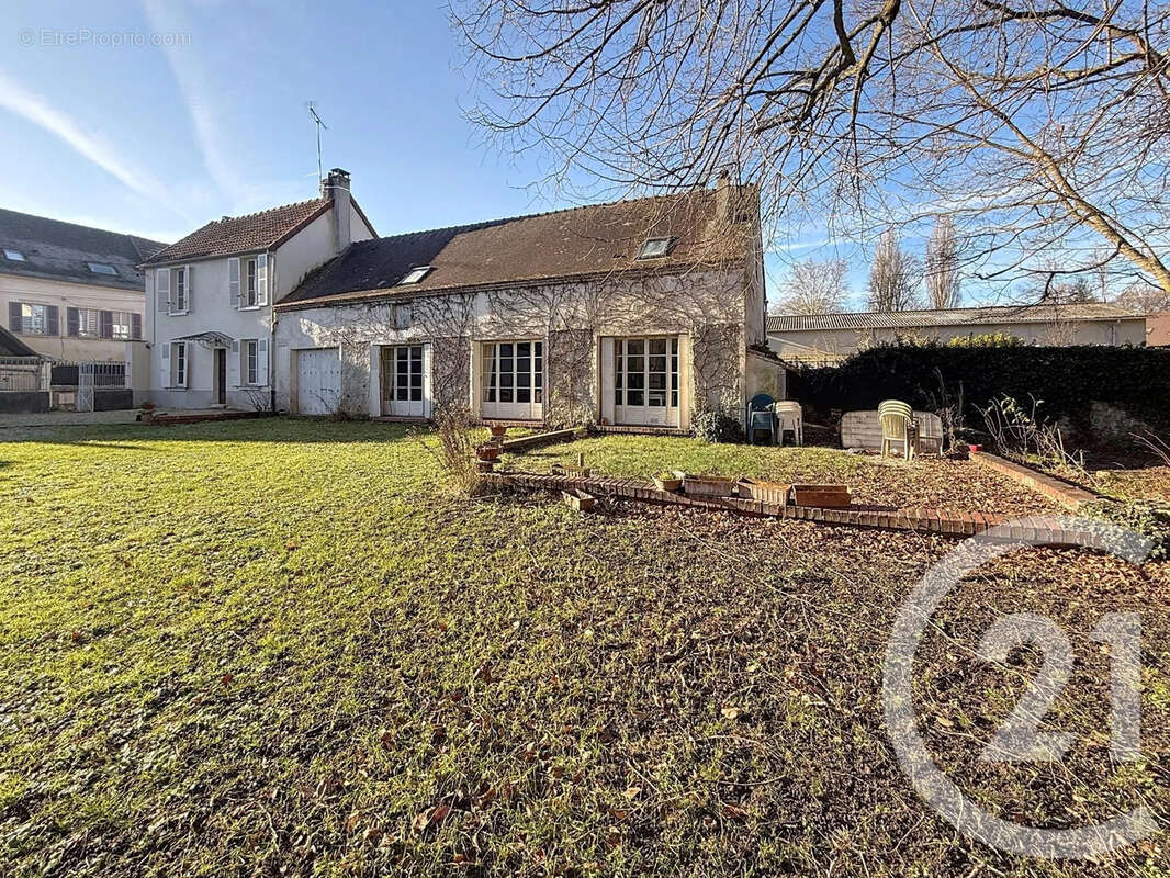 Maison à MARY-SUR-MARNE