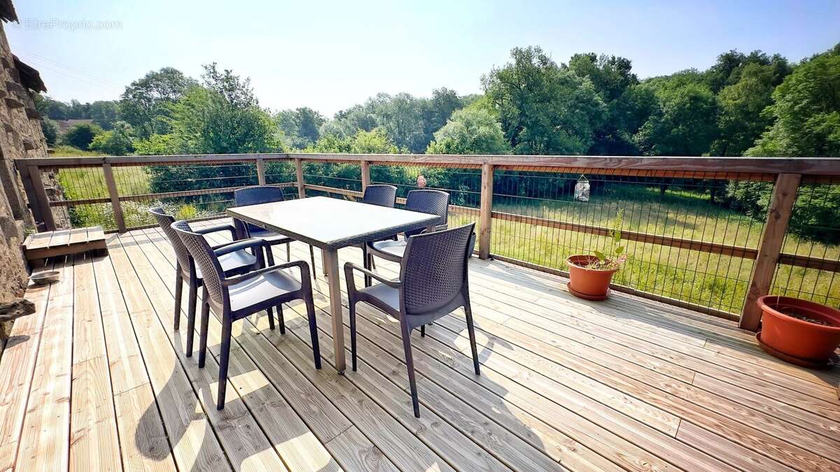 Maison à SAINT-PARDOUX-LES-CARDS