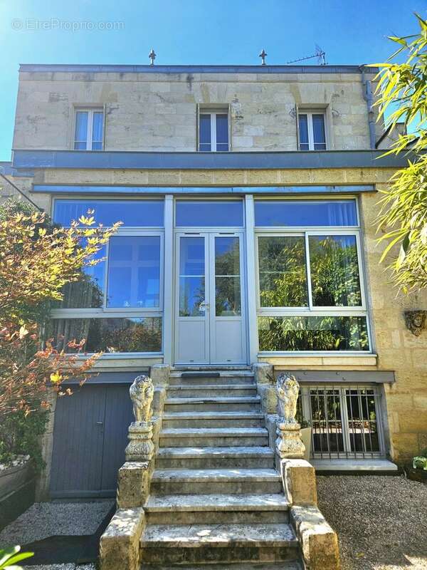 Maison à PESSAC