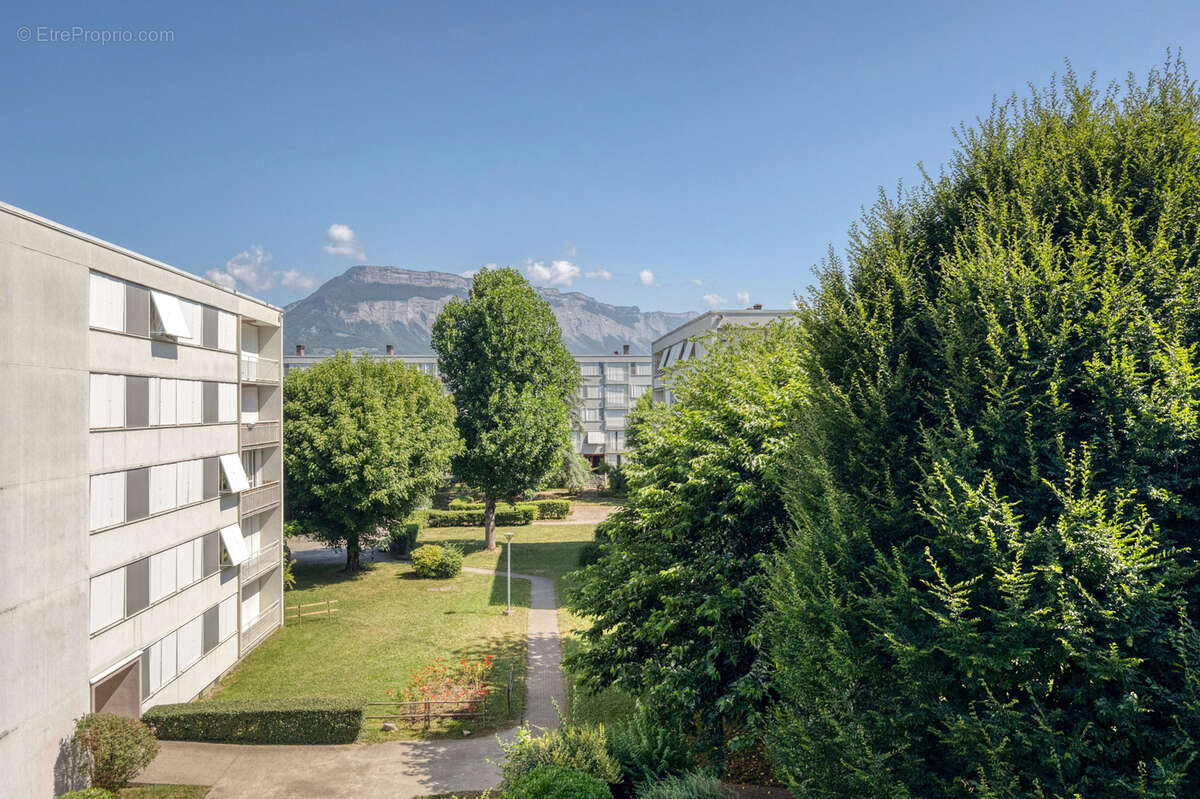 Appartement à SAINT-MARTIN-D&#039;HERES