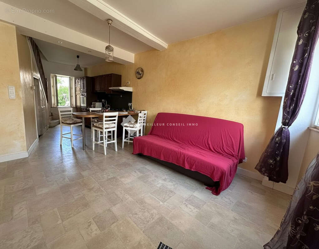 Maison 65 m² à Saint-Remy-Sur-Durolle  - photo 5