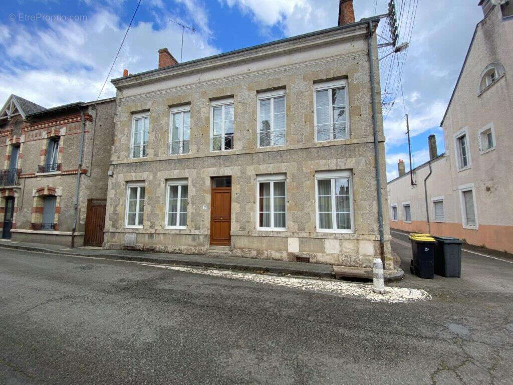Maison familiale 8 pièces - 206 m2 - Centre ville de Neuville-aux-bois - photo 18