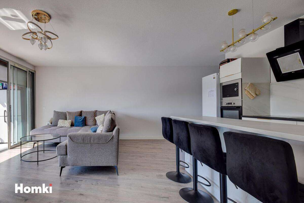 Appartement à MARSEILLE-4E