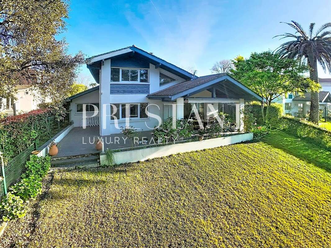 Au bord du lac Mouriscot, une maison de famille - photo 4