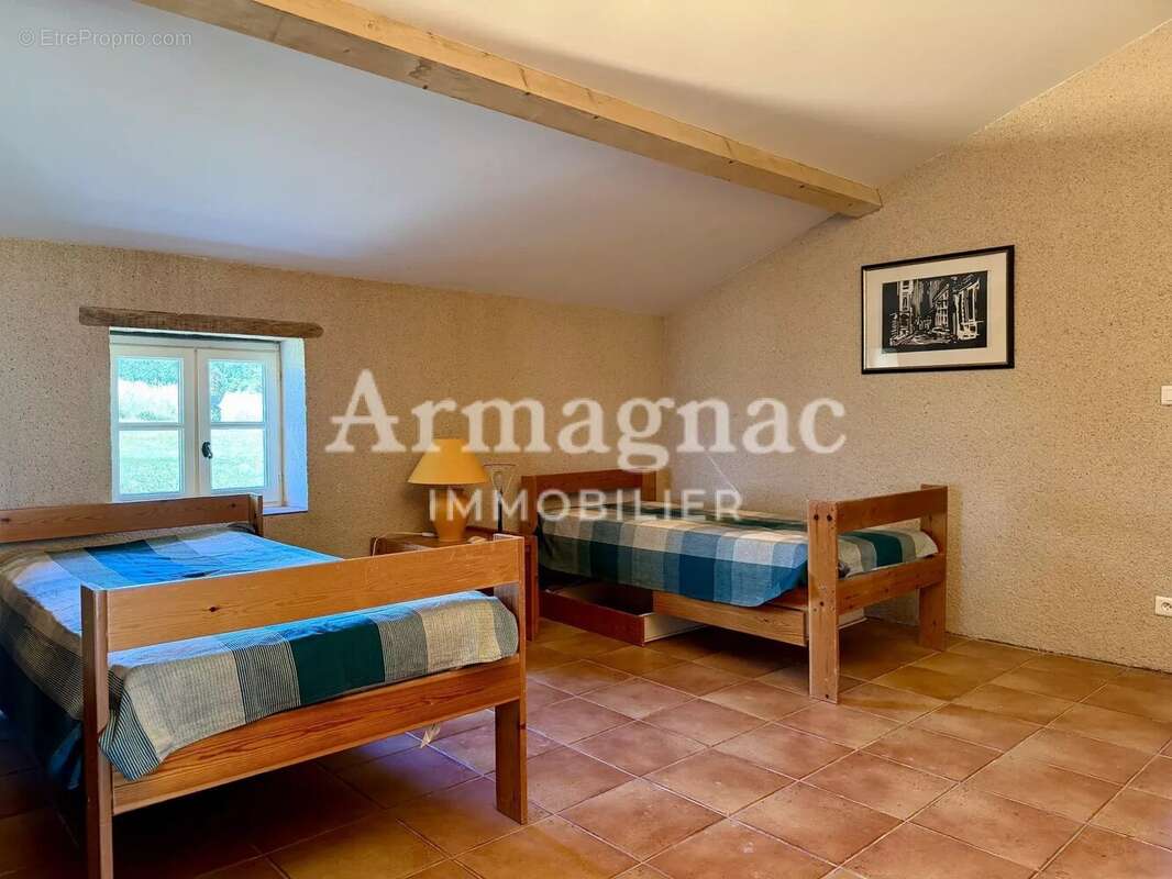 Maison en pierre avec piscine - photo 7