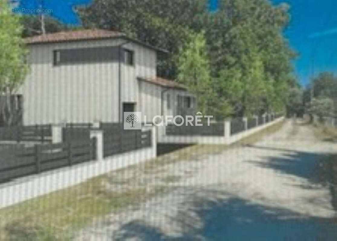 Terrain à LA TESTE-DE-BUCH