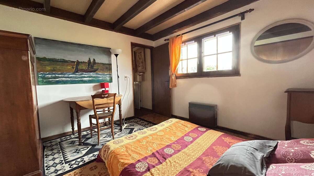 Maison à EVIRES