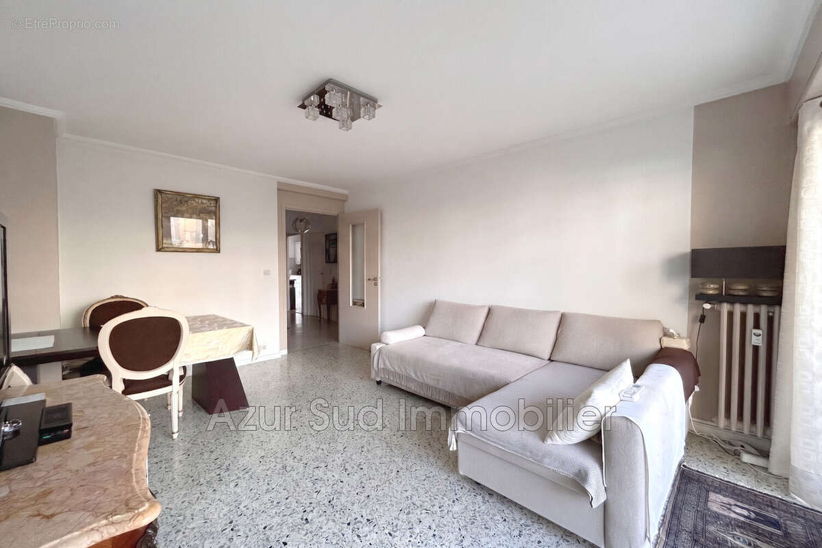 Appartement 55 m² à Antibes  - photo 2