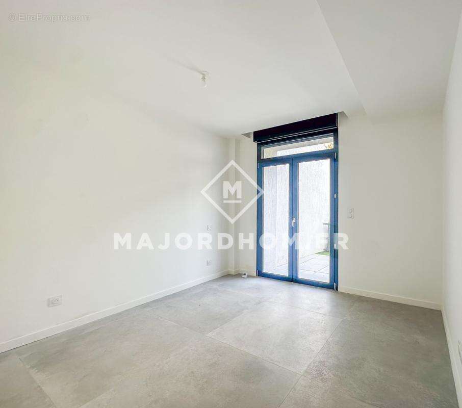 Vend appartement t3 jardin piscine neuf 13016 Marseille - photo 13