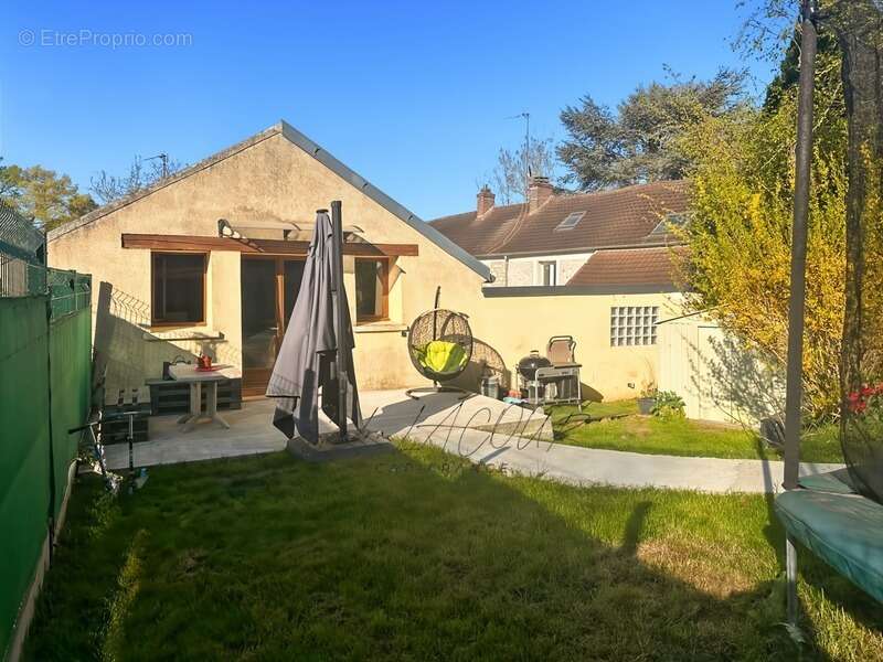 Maison à LUZARCHES