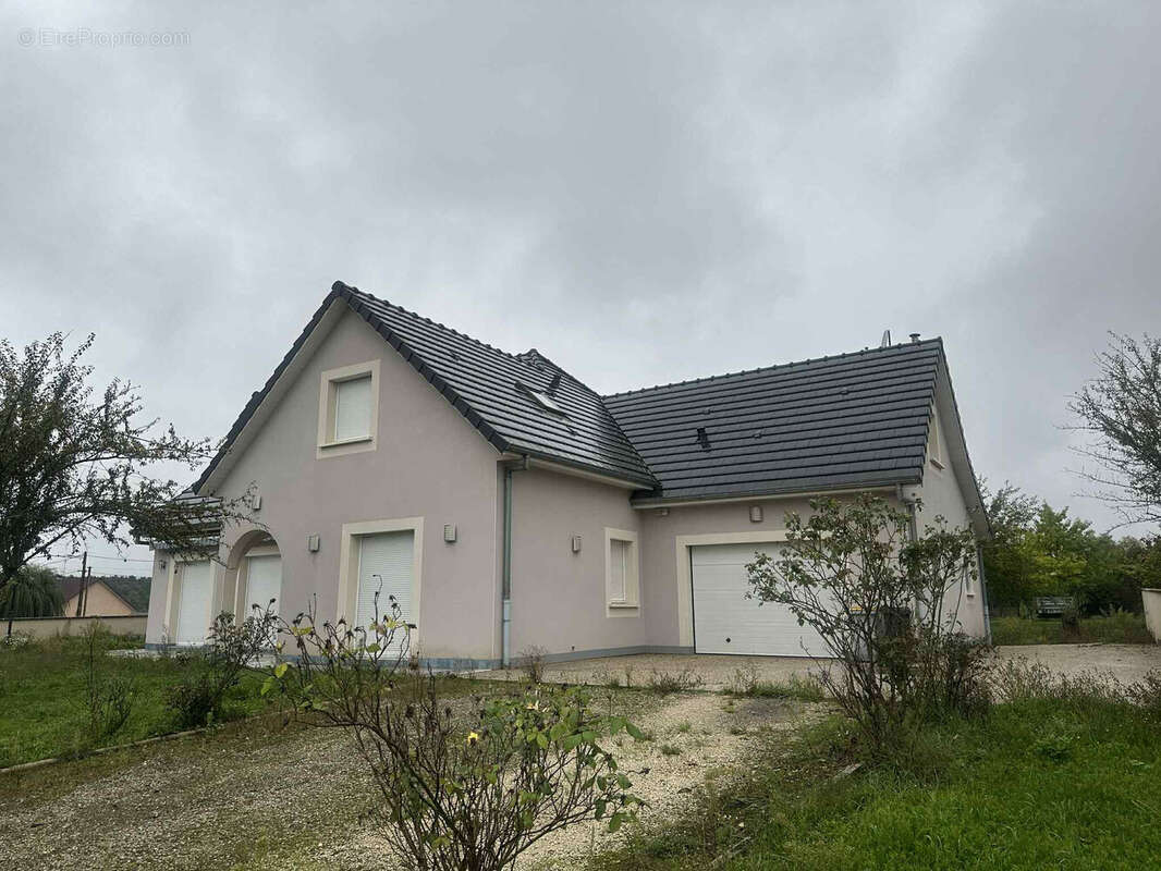 Maison à SAVOLLES