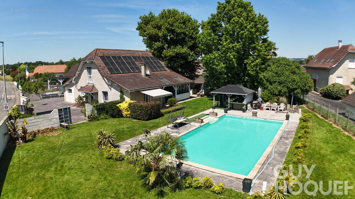Maison à ARTIX