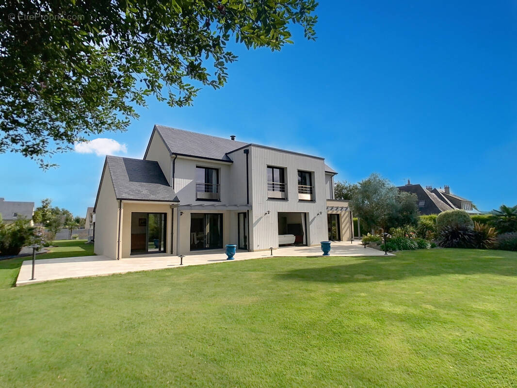 Maison à LA HAYE-DU-PUITS