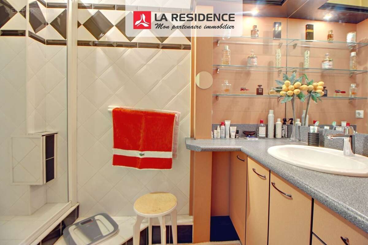 Appartement à VERNEUIL-SUR-SEINE