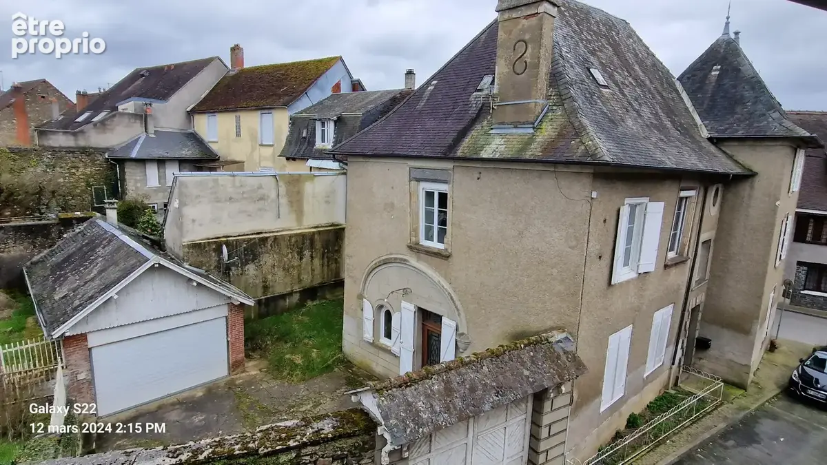 Maison à LUBERSAC