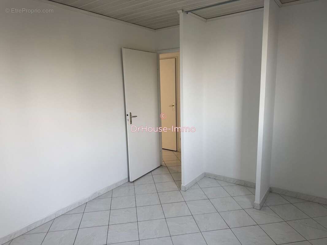 Appartement à SAVIGNY-LE-TEMPLE