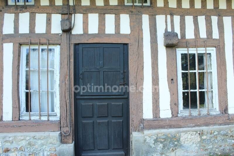 Maison à SAINT-ETIENNE-LA-THILLAYE