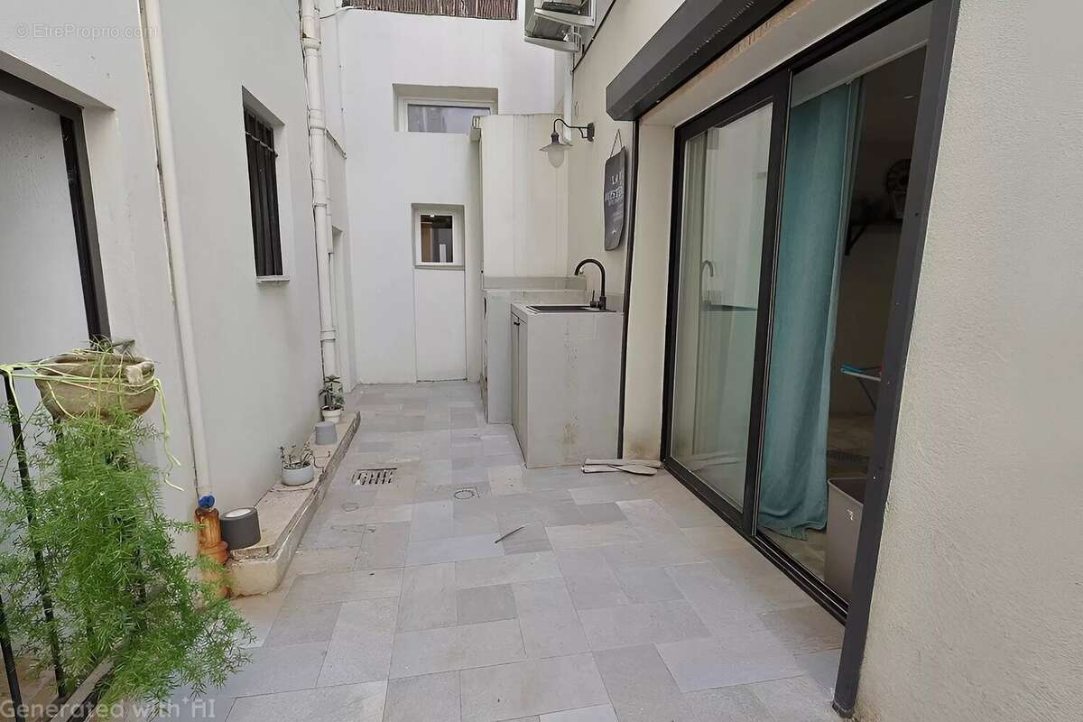 Lot de 3 apaprtements en plein coeur du vieil antibes - photo 7