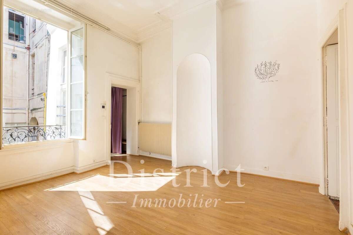 Appartement à PARIS-4E