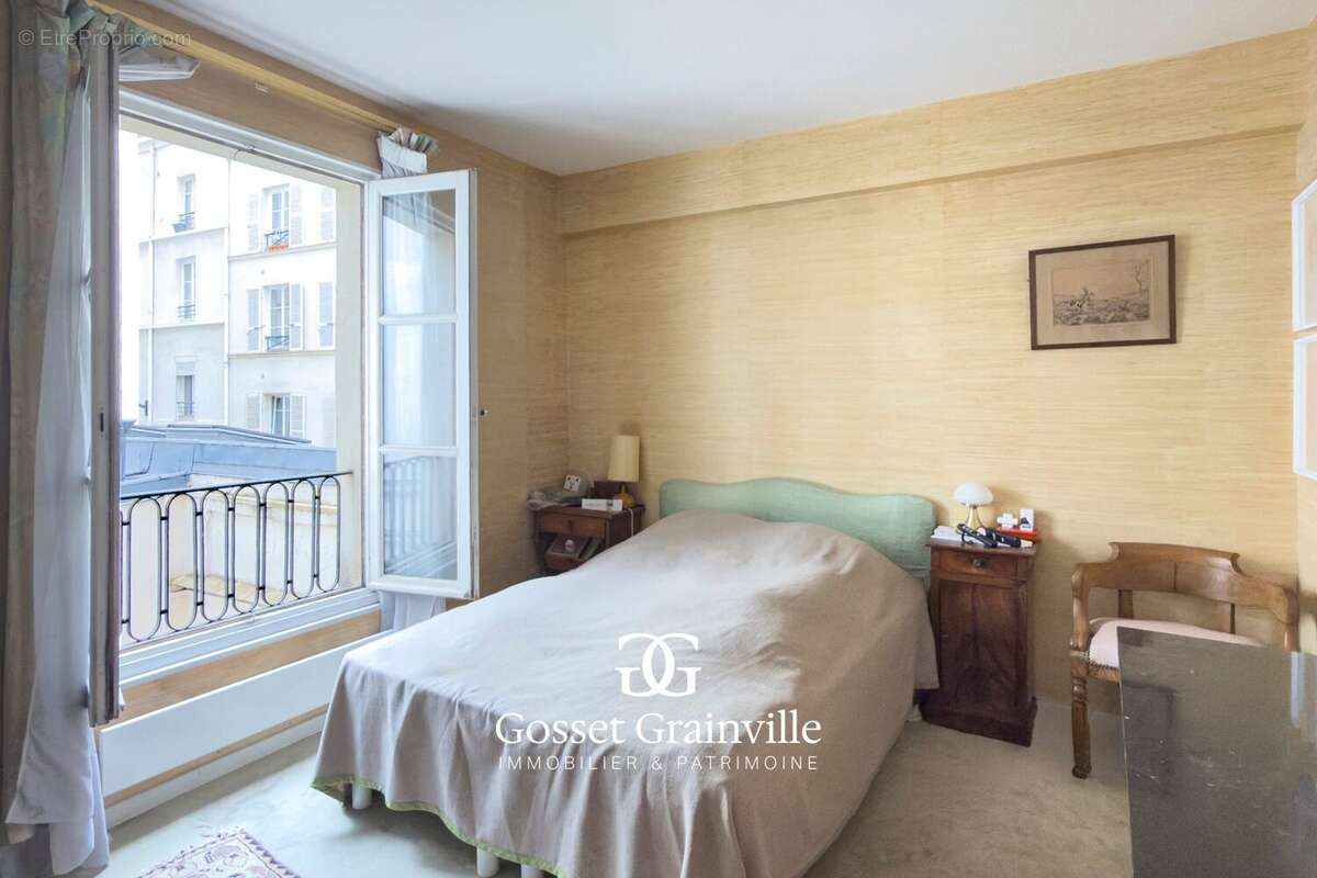 Appartement à PARIS-9E