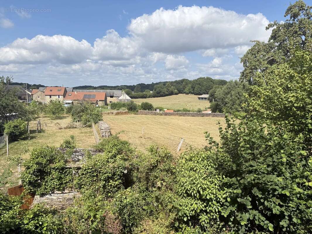 Maison à SAINT-VAURY
