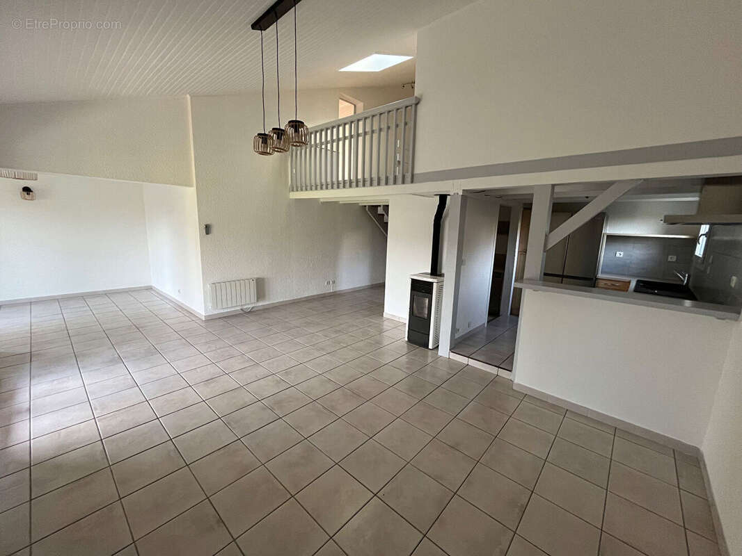 Maison à LA TOUR-DU-PIN