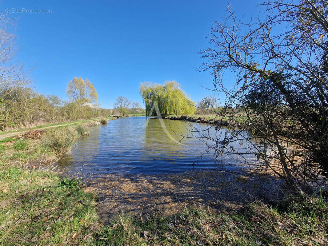 Terrain à LOURESSE-ROCHEMENIER
