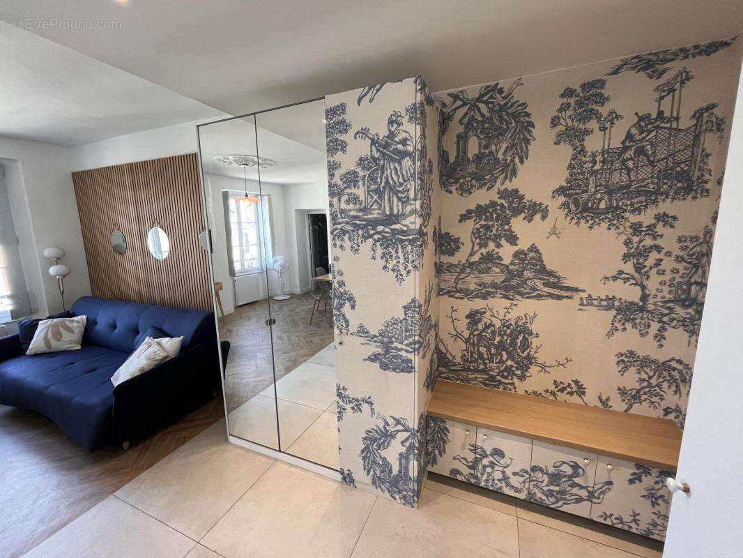 Versailles – Quartier Saint-Louis – Appartement 2 pièces renové - photo 6