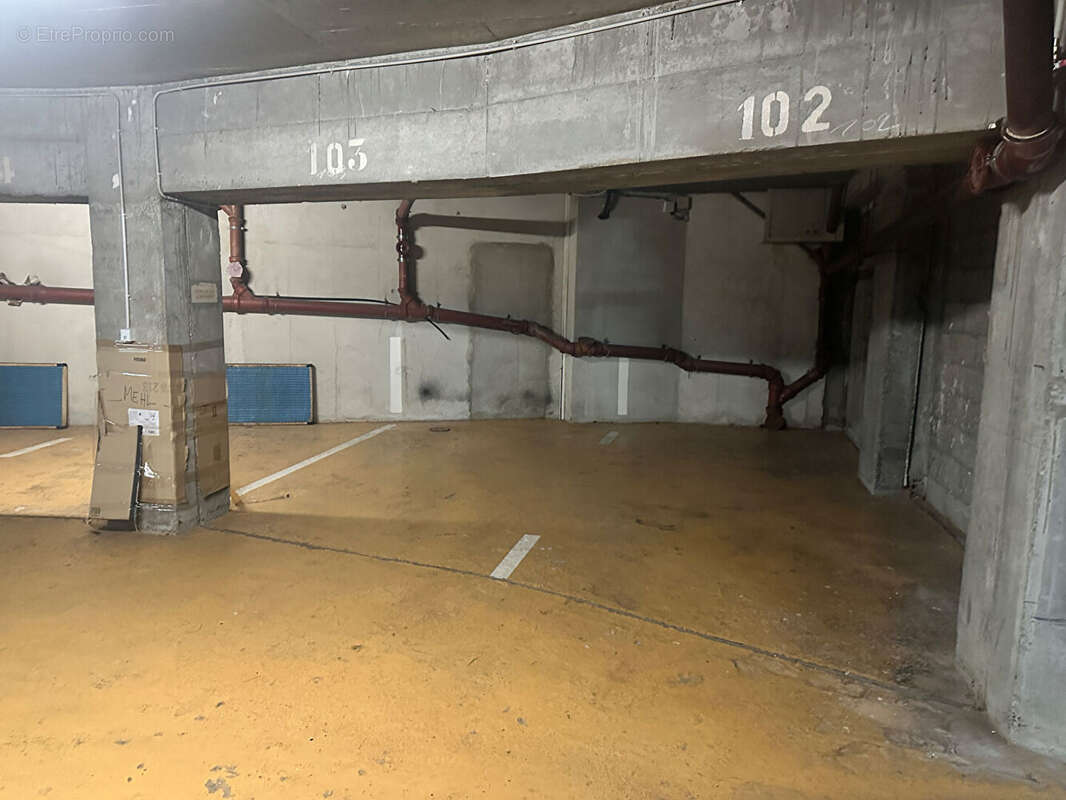 Parking à PARIS-5E