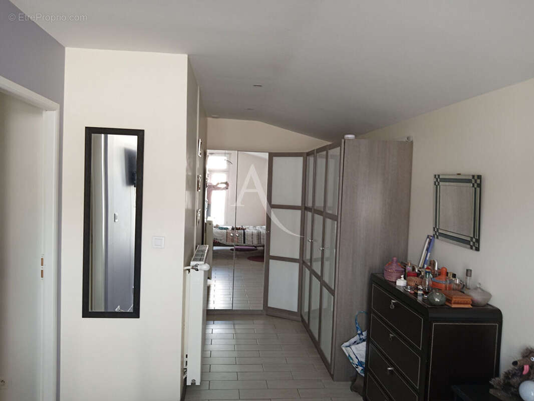 Maison Rochefort, 2 chambres, quartier Gambetta - photo 9
