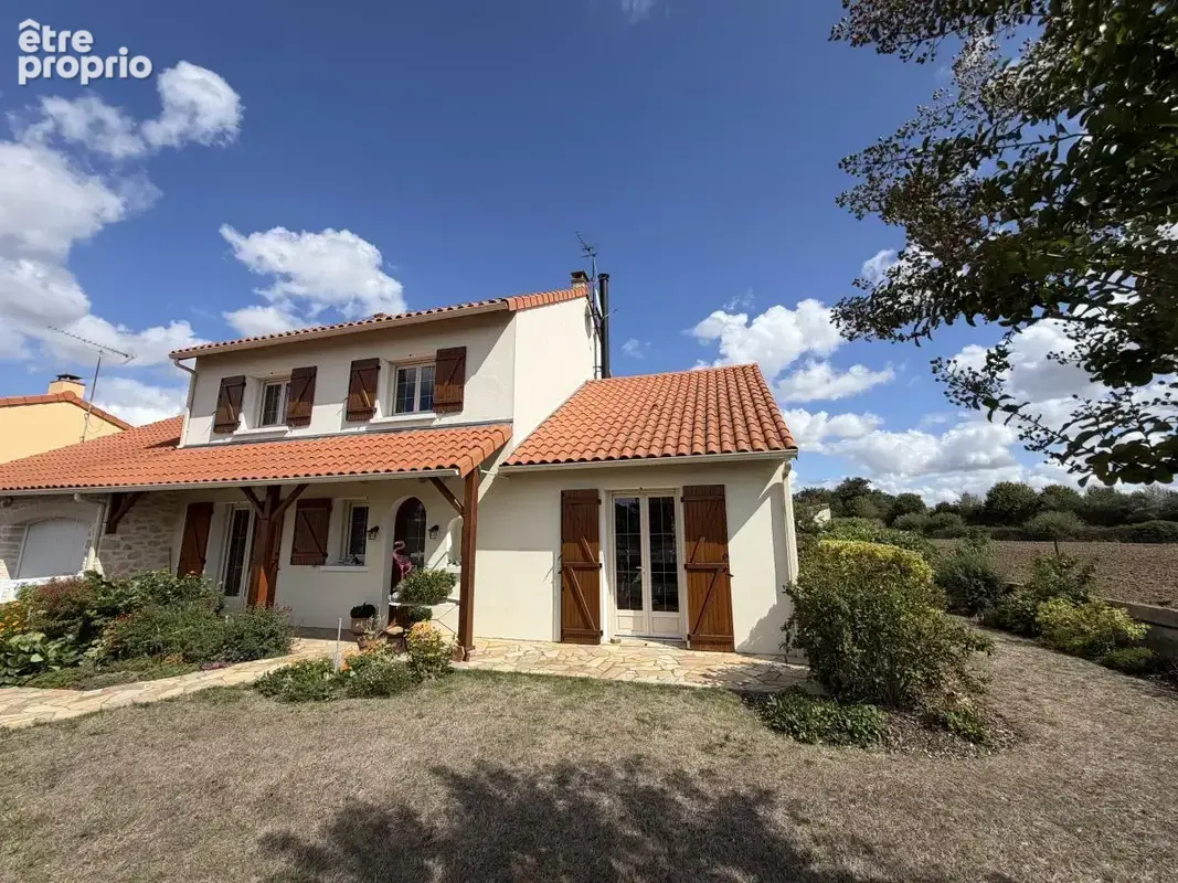 Photo Maison à Coron au prix de 230 700€